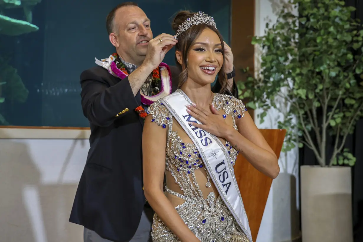 Savannah Gankiewicz of Hawaii crowned Miss USA after previous winner resigned, citing mental health