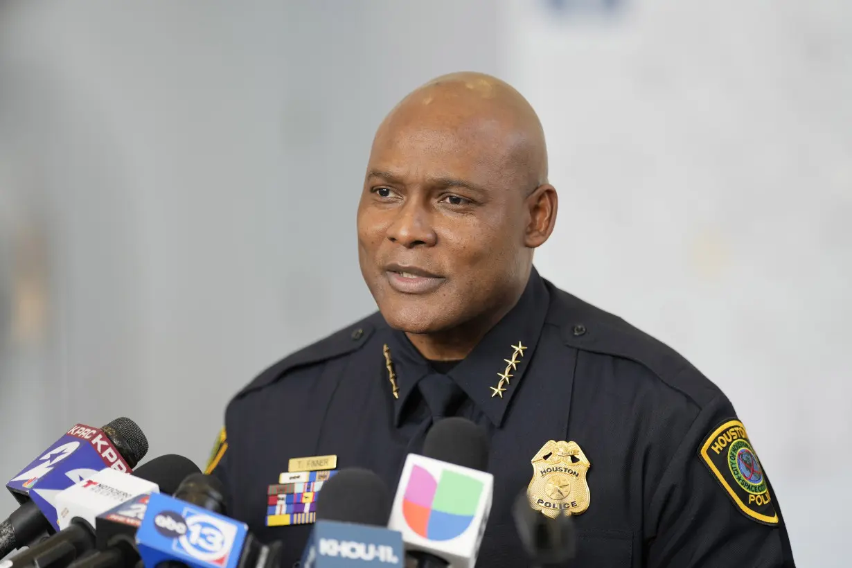 LA Post: Houston mayor says police chief is out amid probe into thousands of dropped cases