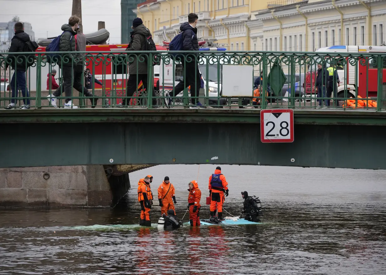 A bus plunges off a bridge in the Russian city of St. Petersburg, killing 7 people