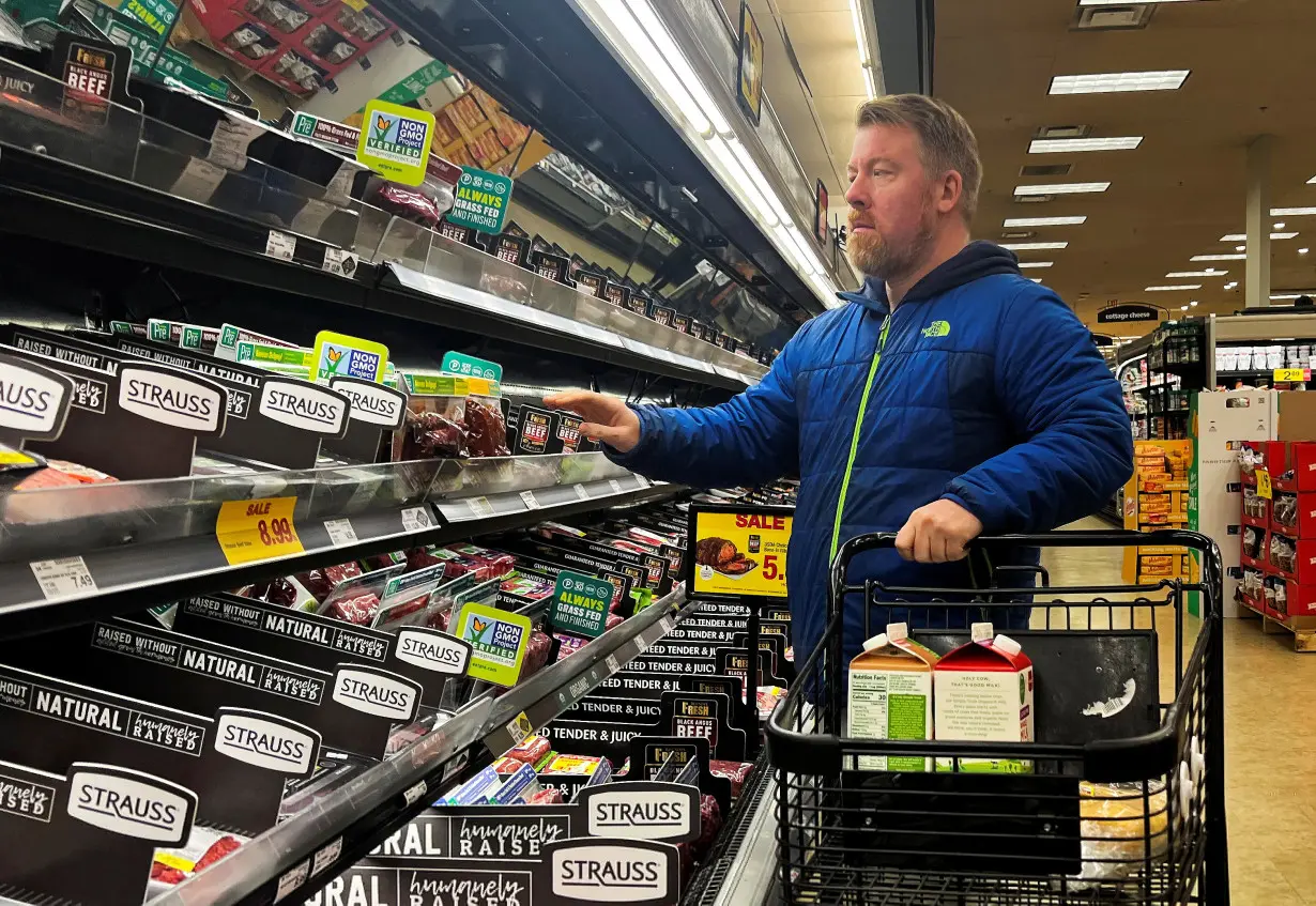 Shoppers ahead of the Thanksgiving holiday in Chicago