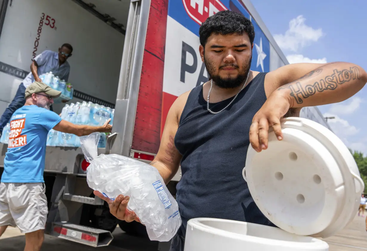 'Heat dome' leads to sweltering temperatures in Mexico, Central America and US South