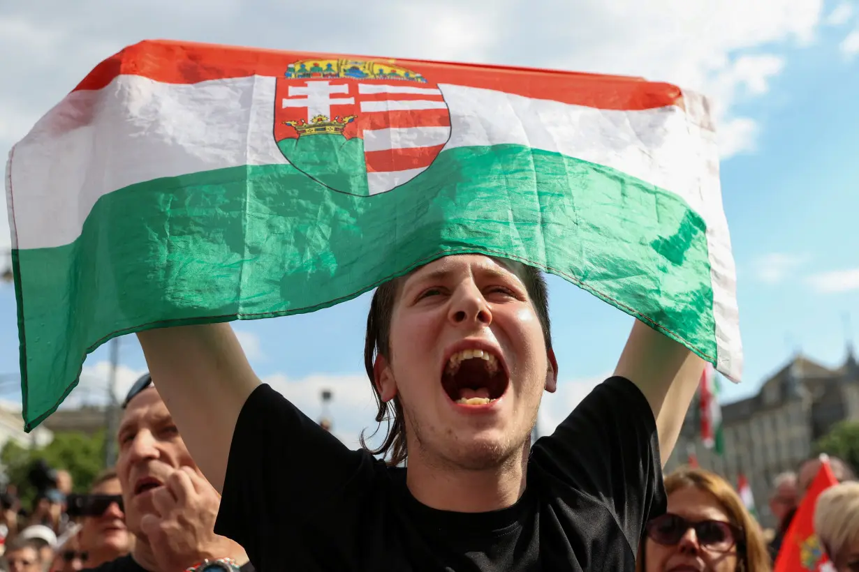 LA Post: Thousands protest against Hungary's Orban in ruling party stronghold