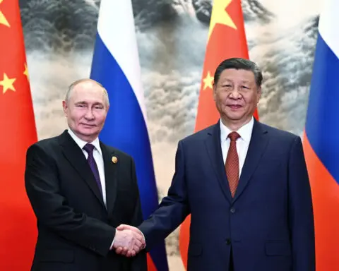 Putin and Xi deepen partnership and scold the United States