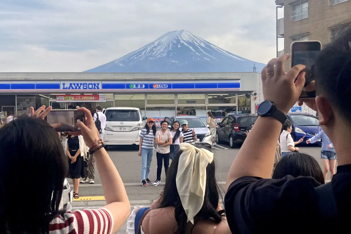 LA Post: Japan town blocks view of Mt Fuji at photo spot to stop crowds