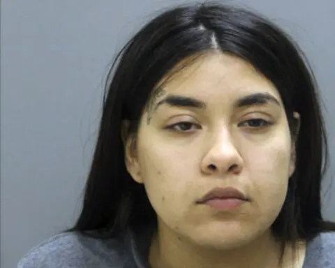 Chicago woman gets 30 years for helping mother kill pregnant teen who had child cut from her womb