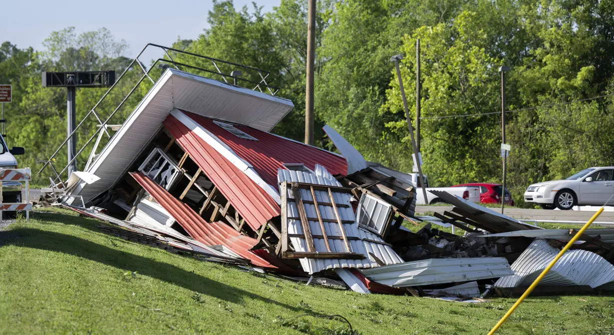 Storms kill a pregnant woman in Louisiana, adding to the region's recent weather woes