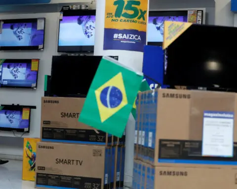 Brazil activity posts first-quarter growth despite March contraction