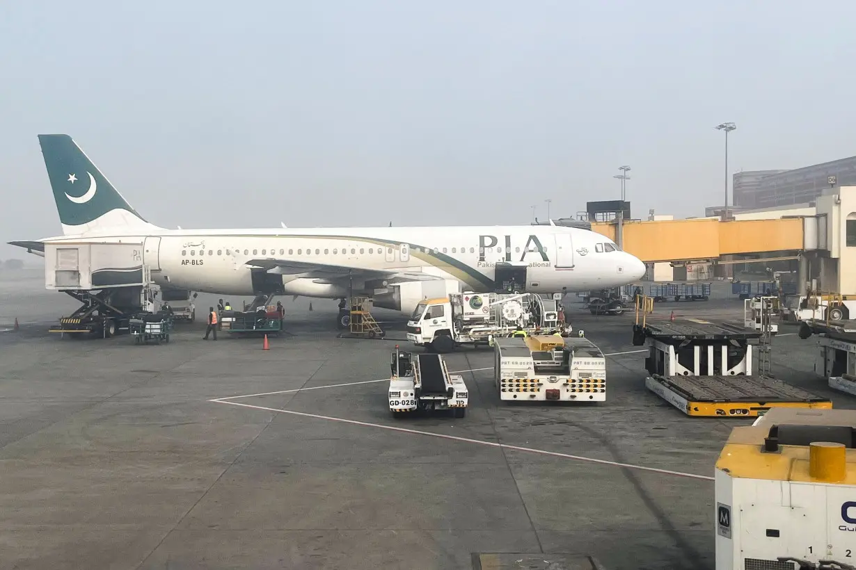 LA Post: Pakistan pushes back deadline for expressions of interest to buy national airline