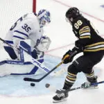Bruins taking lessons, sense of fight into 2nd-round matchup with Panthers