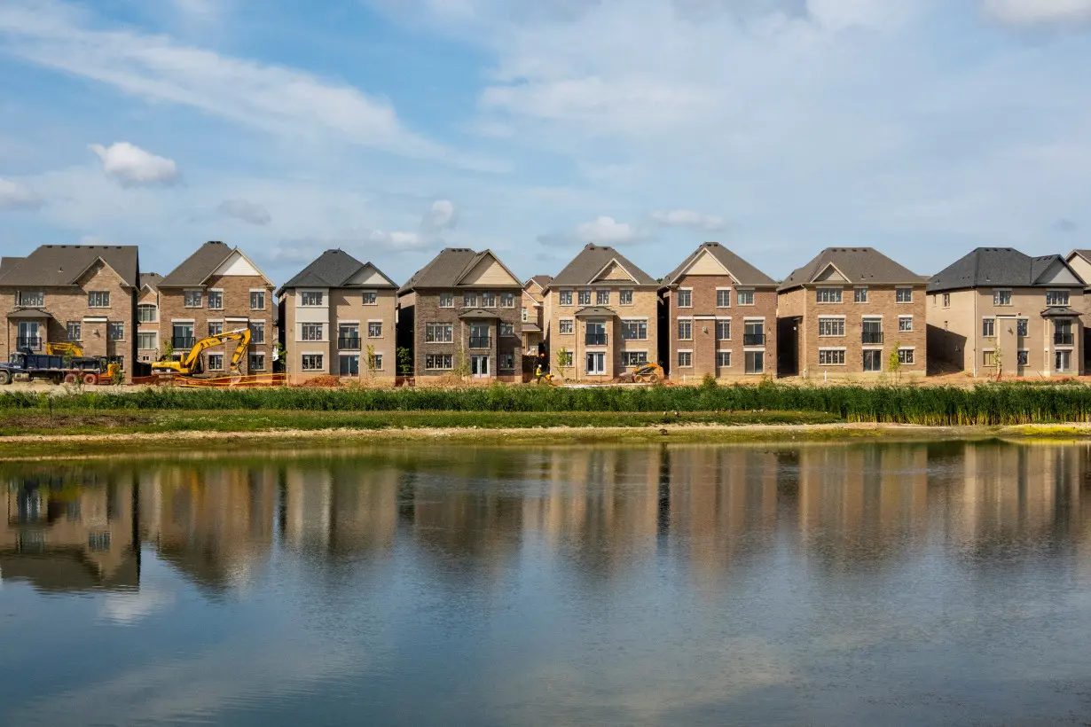 Housing construction in Ontario