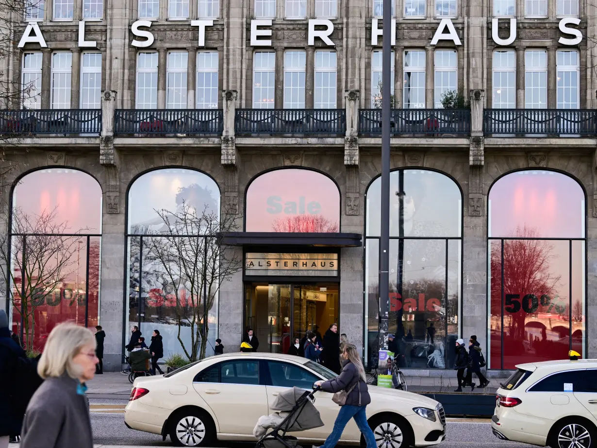 Luxury Department store Alsterhaus in Hamburg