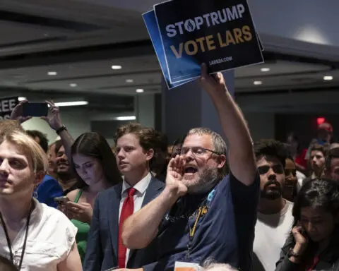 Trump, accustomed to friendly crowds, confronts repeated booing during Libertarian convention speech