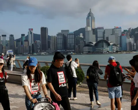 Hong Kong Q1 GDP expands 2.7% on year, tight financial conditions seen