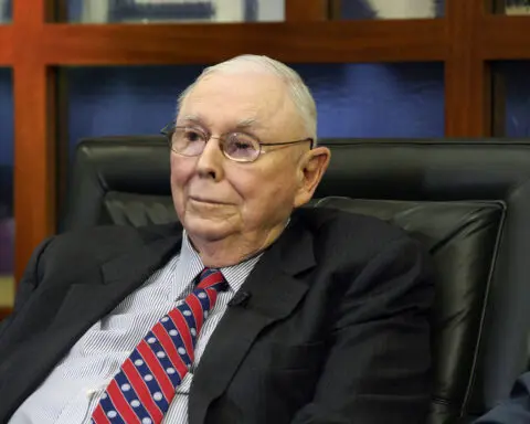 Berkshire Hathaway's Charlie Munger gives $40 million in stock to California museum