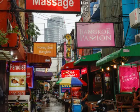 Thailand to increase daily minimum wage to 400 baht in Oct