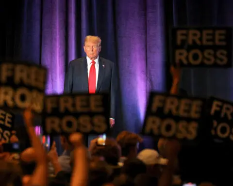 Trump booed and heckled by raucous crowd at Libertarian convention