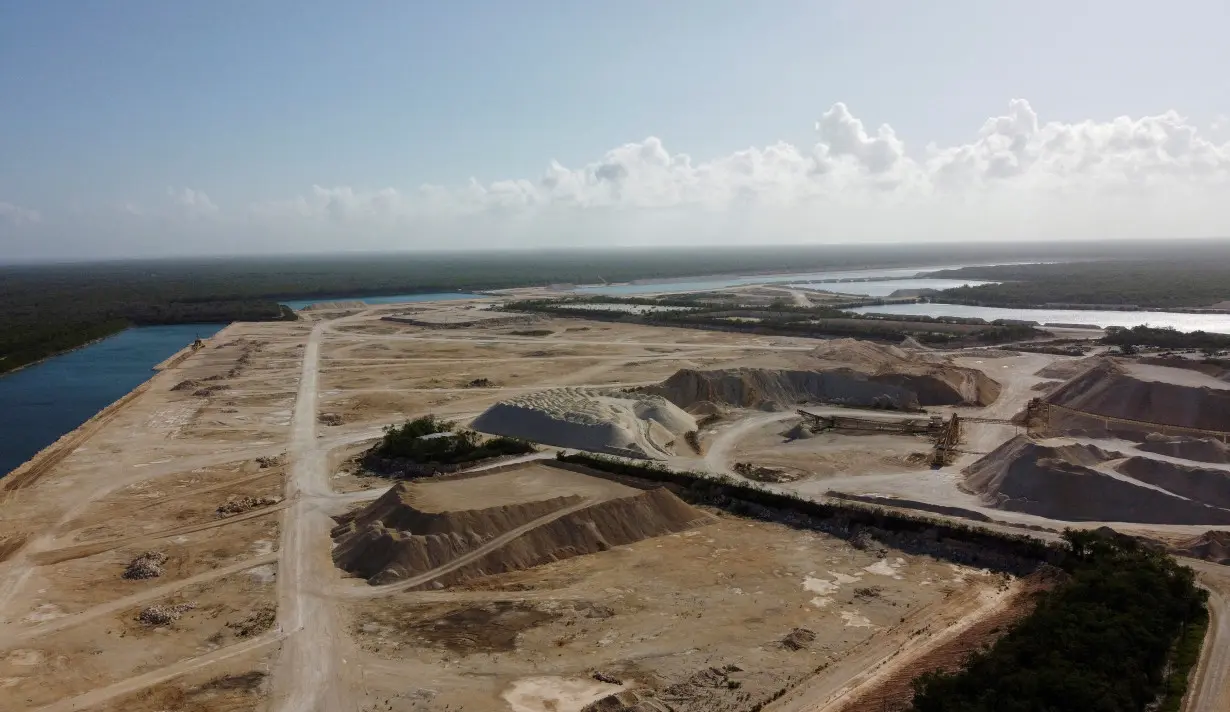 FILE PHOTO: Vulcan mining unit shut down by Mexican authorities, in Playa del Carmen