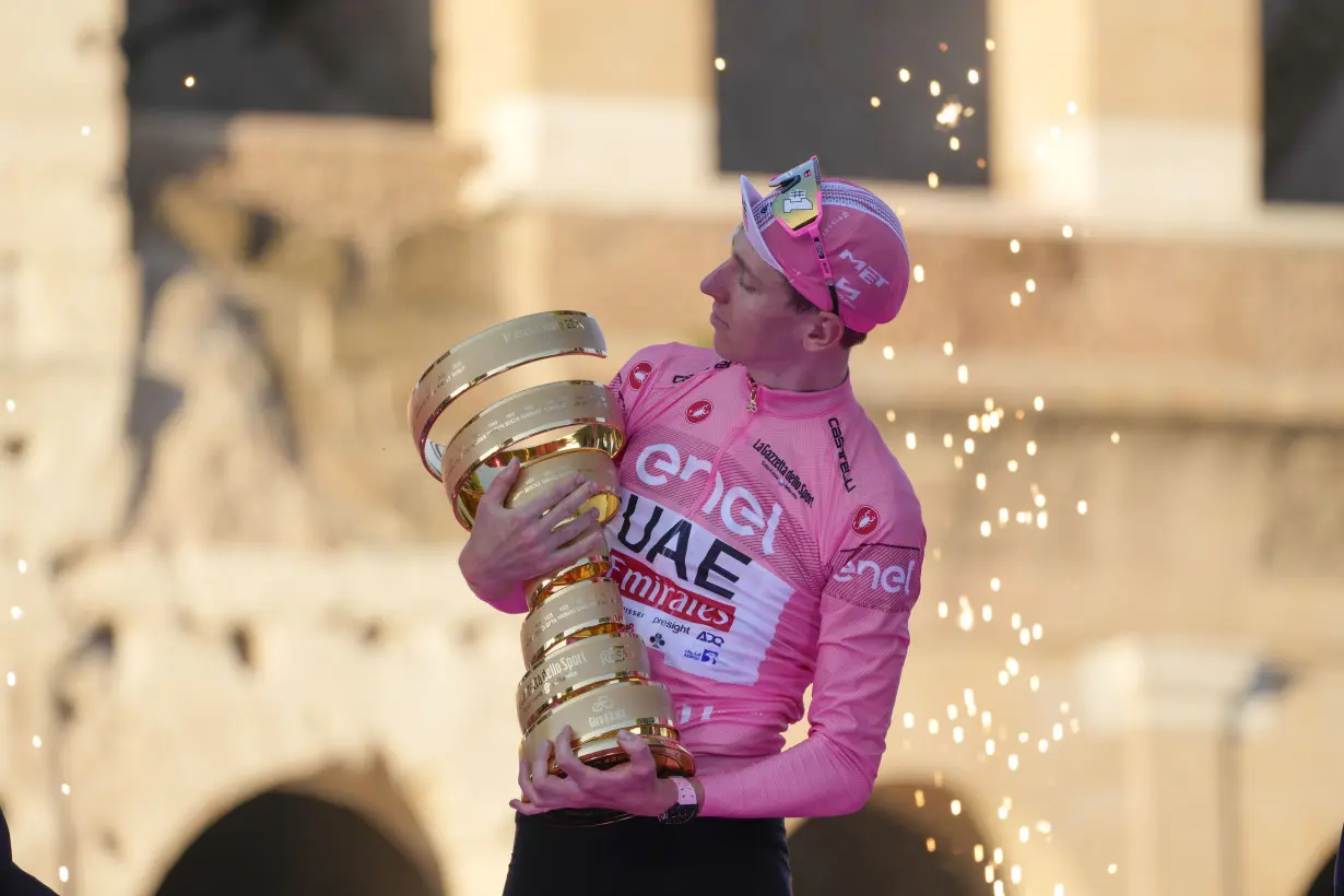 Pogacar wins the Giro d'Italia by a big margin and will now aim for a 3rd Tour de France title