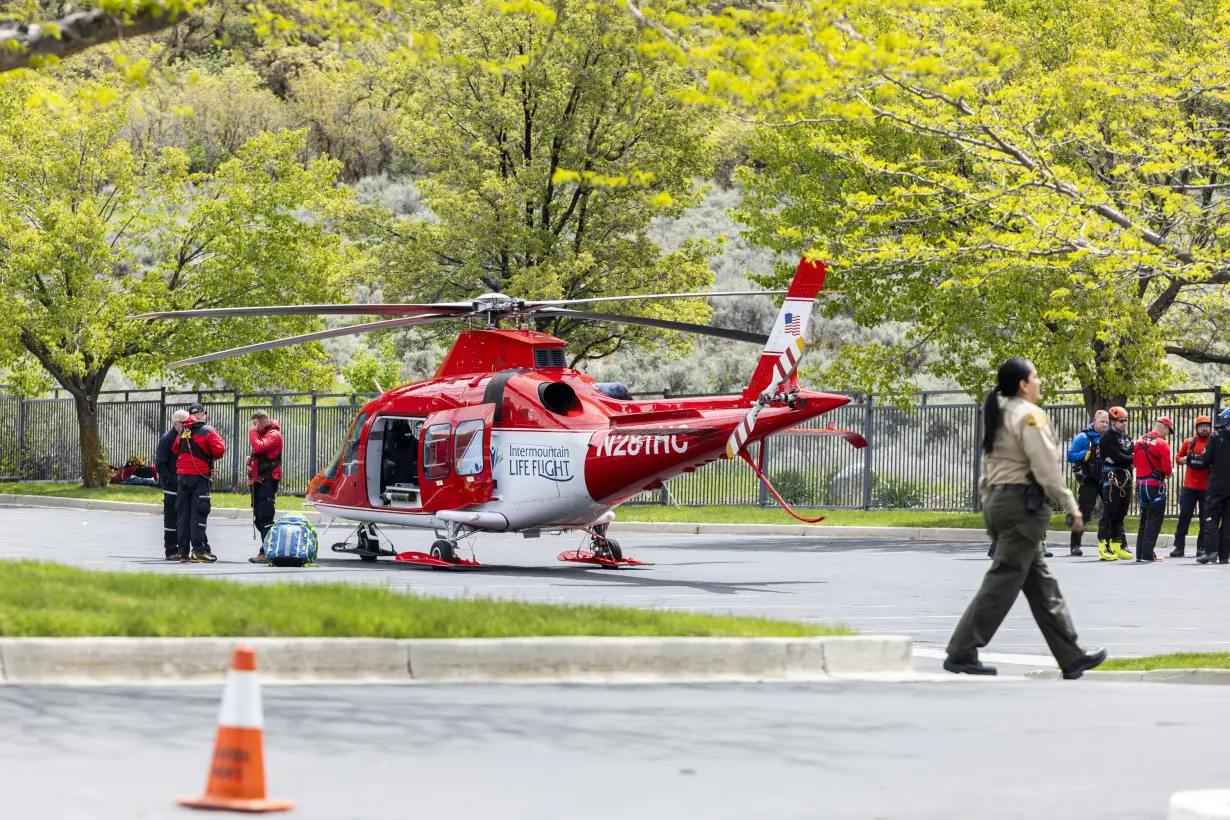 2 skiers killed after being caught in Utah avalanche following late spring snowstorms, sheriff says