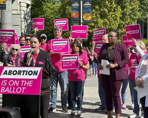 Many Florida women can't get abortions past 6 weeks. Where else can they go?