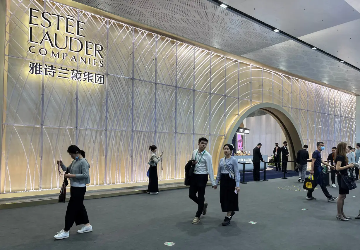 LA Post: Estee Lauder tempers sales view despite US, China recovery