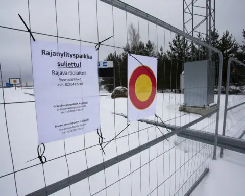 Finland plans to use reservists to patrol border with Russia