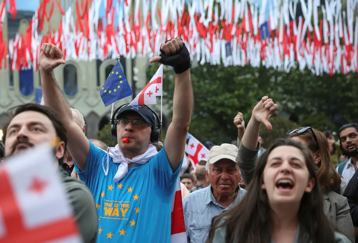 Protests in Tbilisi as parliament overcomes presidential veto on 'foreign agents' law