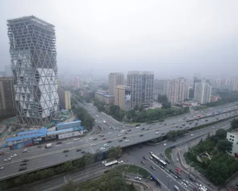 China's property investment decline worsens in January-April