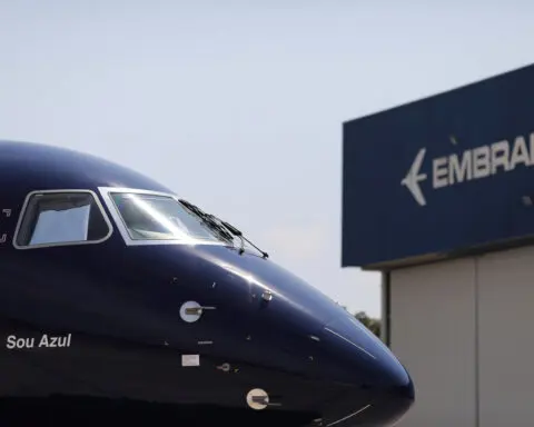 Embraer counters report of new jet, says no major capex plan