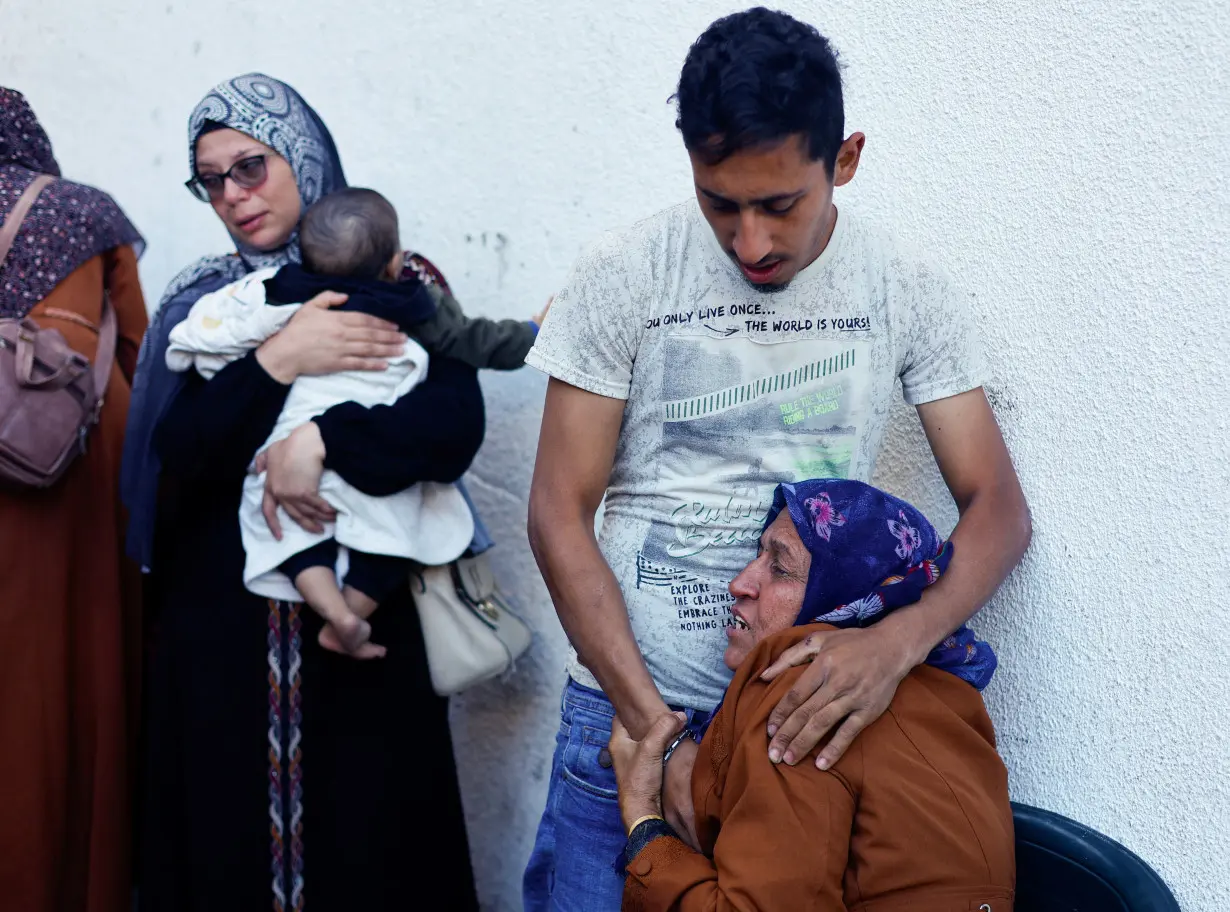 Aftermath of Israeli strikes, in Rafah