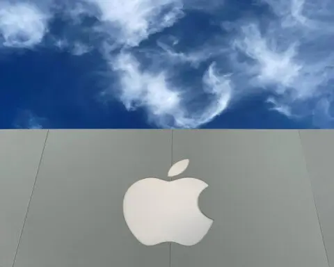 Apple working on AI chips for data centers, WSJ reports