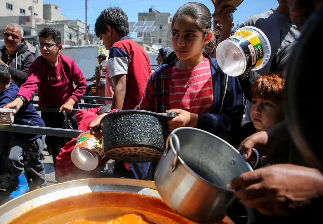 Israel reopens Gaza food sales as Rafah raid chokes aid