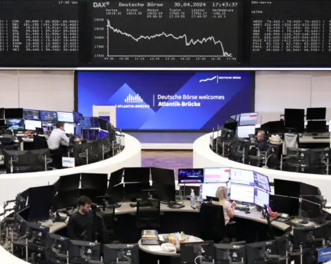 European shares ease after Fed decision, mixed earnings