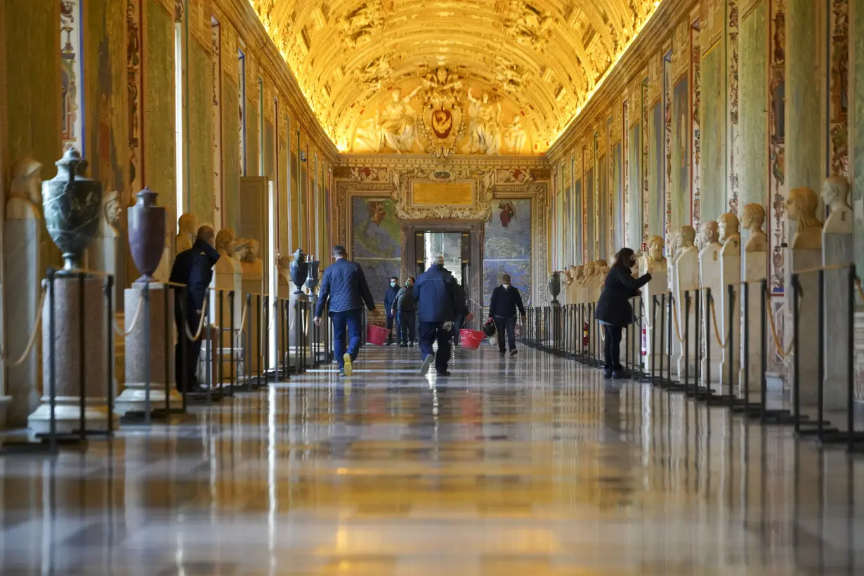 Vatican Museum Complaints