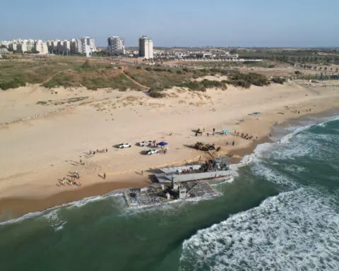US to suspend Gaza aid deliveries by sea after pier suffers weather damage -NBC