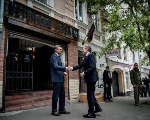 Blinken, in Kyiv, vows unwavering US support as Russian attacks intensify