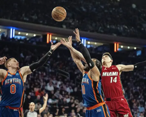 Brunson scores 32 points, Knicks win 6th straight and send Heat to 6th loss in a row, 125-109