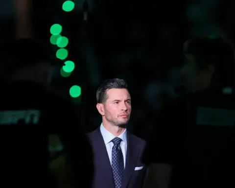 Report: Lakers to hire JJ Redick as next coach