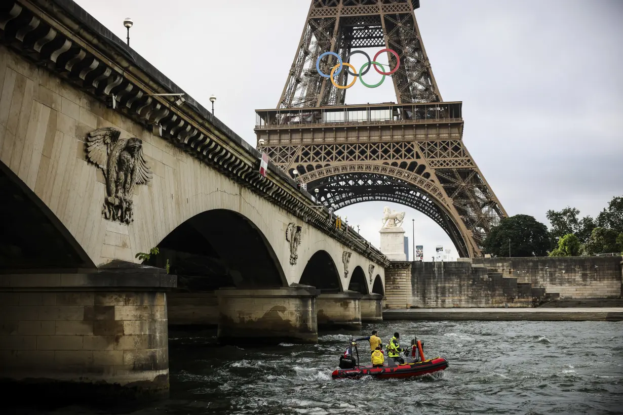 Paris gets into the groove for historic Olympic opening ceremony, adapted to its iconic cityscape