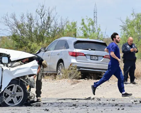 Mexican president-elect's motorcade suffers accident, Sheinbaum fine