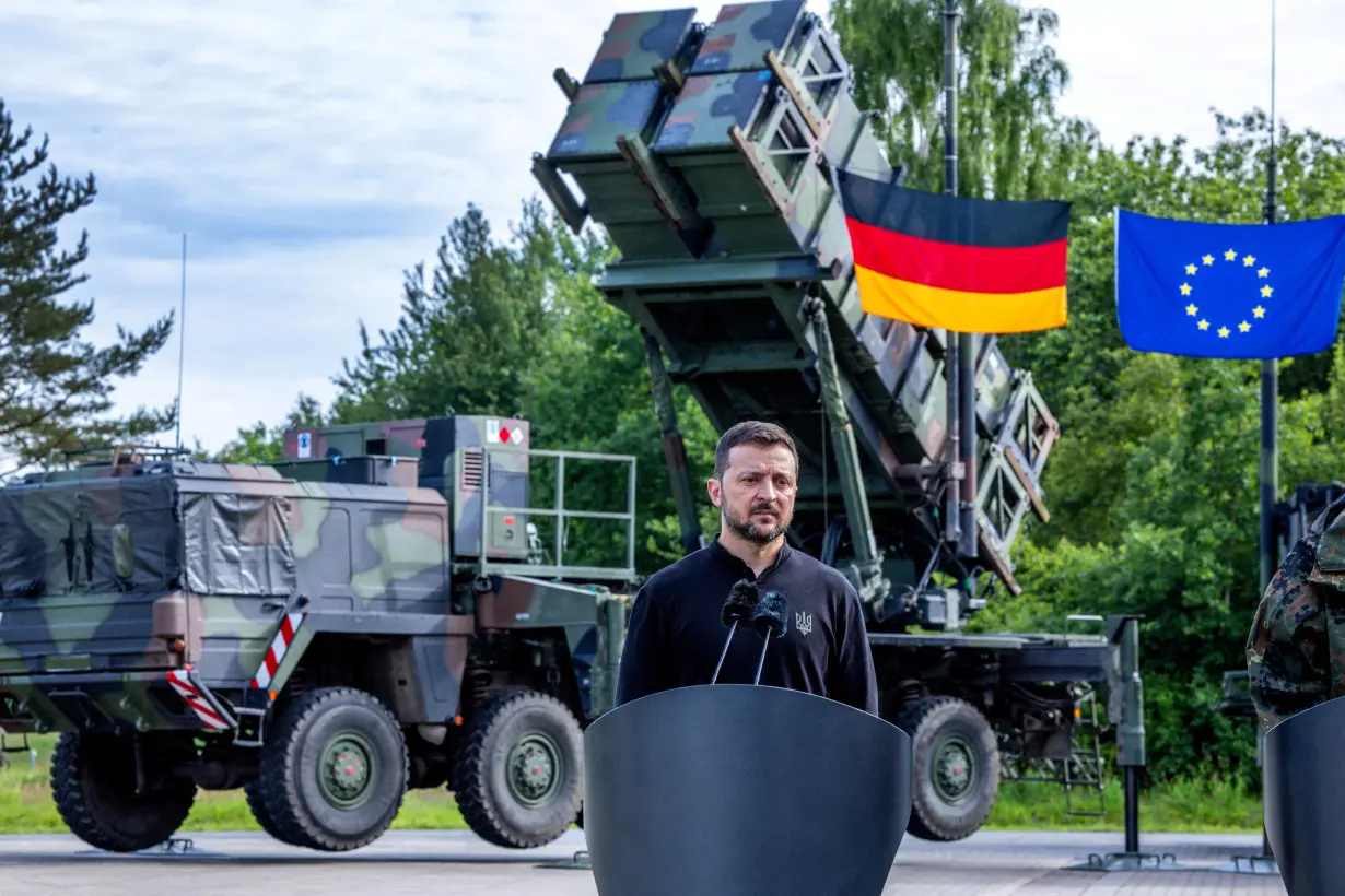 Ukrainian President Volodymyr Zelenskiy visit to a military training area