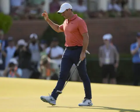 McIlroy showing major form with bogey-free 65 to share US Open lead with Cantlay