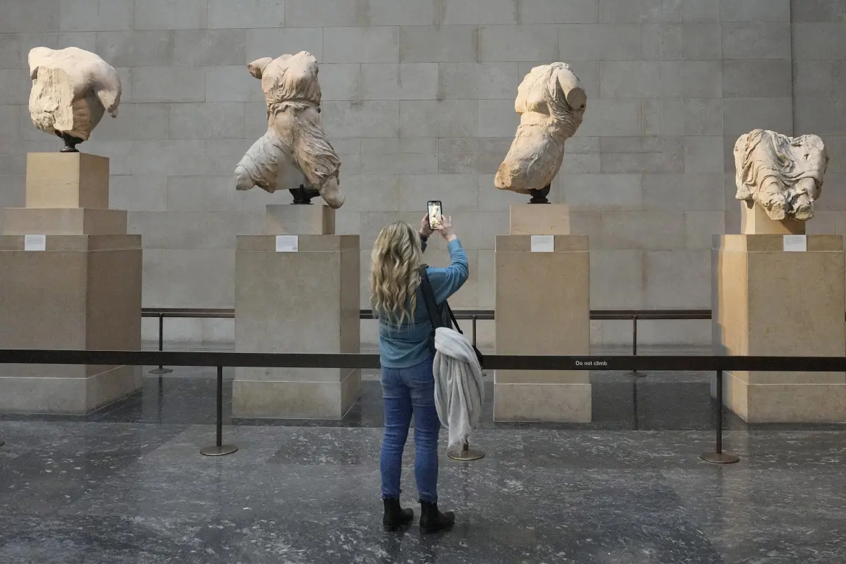 Greece is buoyed by a Turkish official's comments about Parthenon sculptures taken by Britain