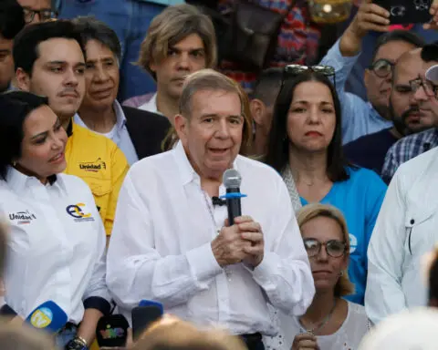 Four opposition activists detained in Venezuela, candidate says