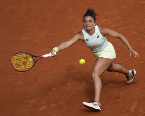 Iga Swiatek defeats Coco Gauff at the French Open and will face Jasmine Paolini in the final