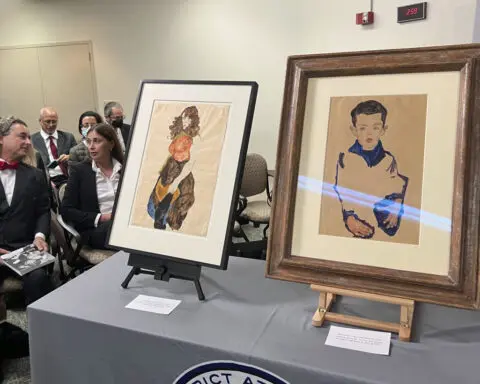 Artworks stolen by Nazis returned to heirs of outspoken cabaret performer killed in the Holocaust