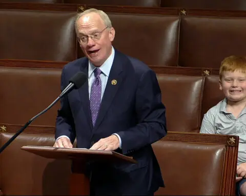 Congressman's son steals show on House floor, hamming it up for cameras