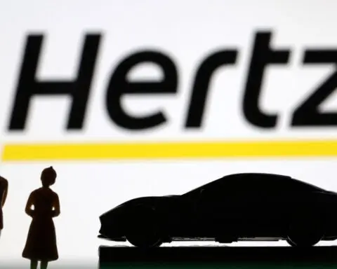 Hertz considers $700 million sale of secured debt plus convertibles, Bloomberg says