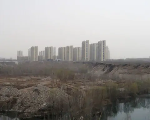China central bank promotes relending to speed up sales of housing stock