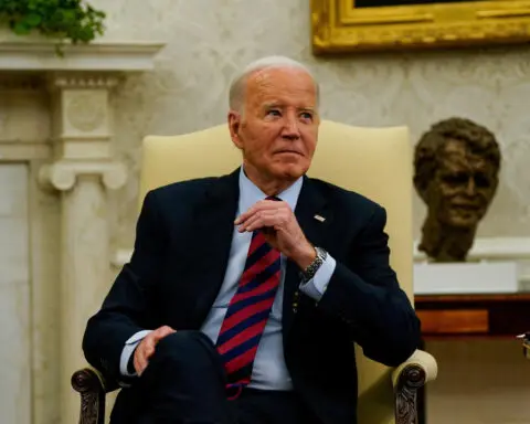 Republicans, Latino advocates on Biden immigration shift
